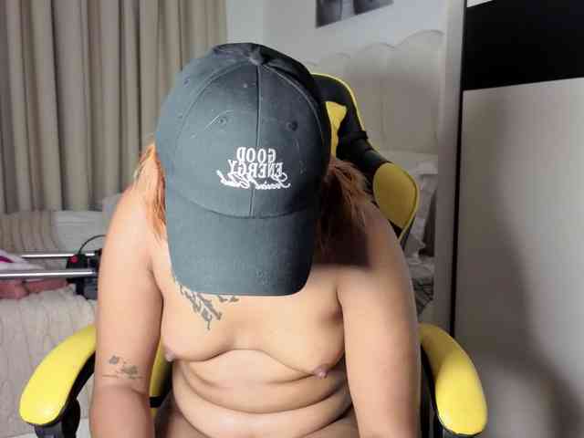 Ebonycutelyn webcam