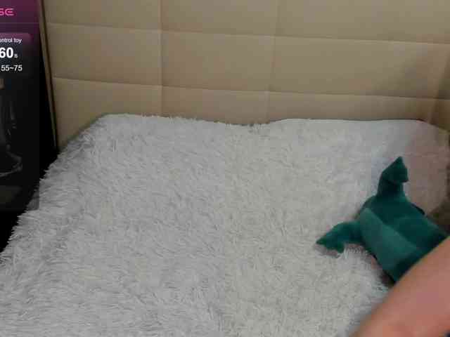 SilasCoraline webcam