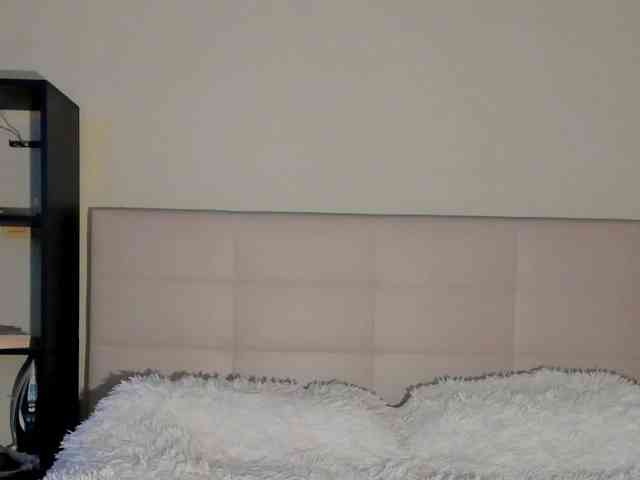 SilasCoraline webcam