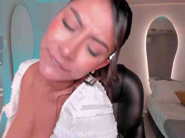 ArianaDumont webcam
