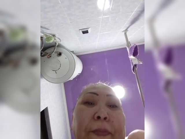 F_L_I_R_T_I_N_G webcam