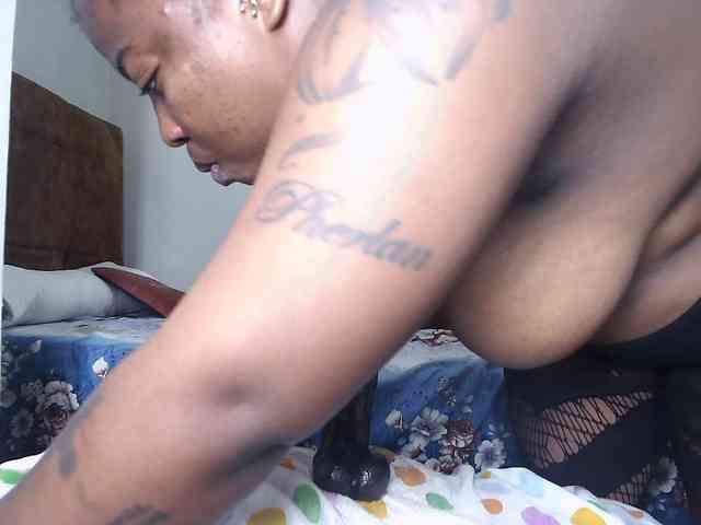 Sexygodess777 webcam