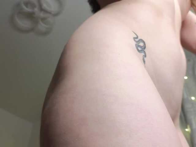 Accedi alla chat con il nickname Eva--queen Eva--queen