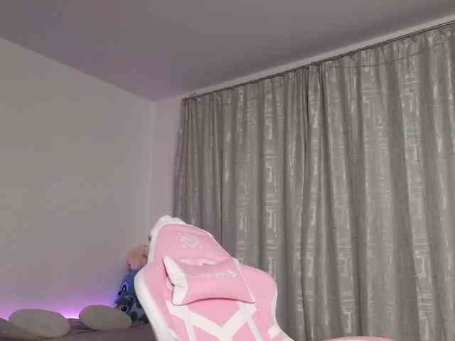 Eva--queen webcam
