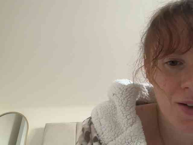 REDHEADROSIE webcam