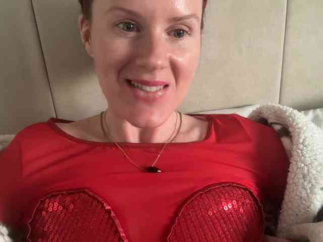 REDHEADROSIE webcam
