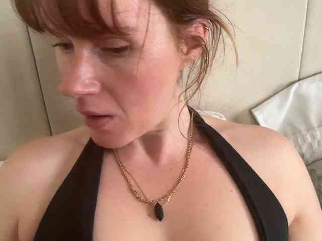 REDHEADROSIE webcam