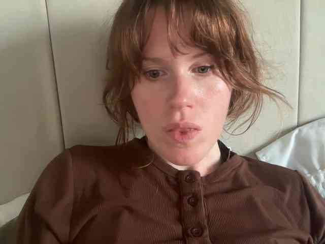 REDHEADROSIE webcam