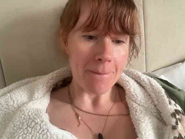 REDHEADROSIE webcam