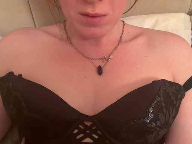 REDHEADROSIE webcam