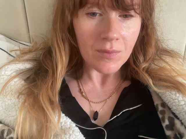 REDHEADROSIE webcam