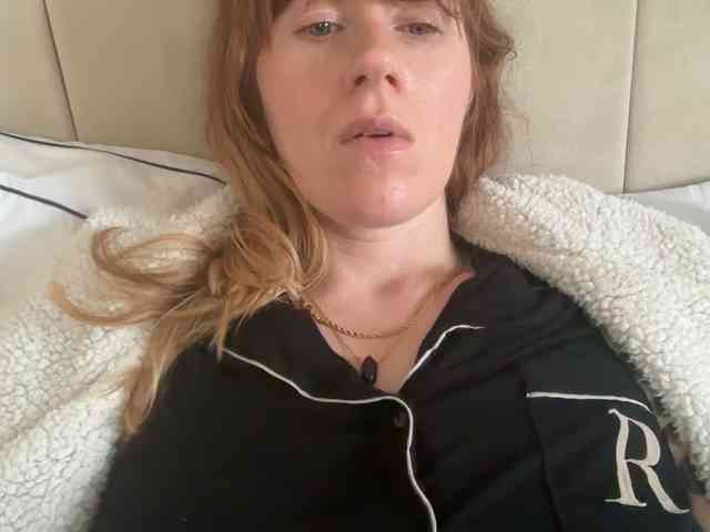 REDHEADROSIE webcam