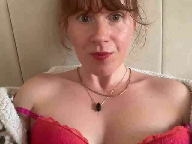 REDHEADROSIE webcam