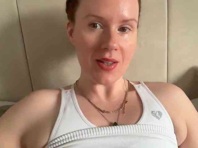 REDHEADROSIE webcam