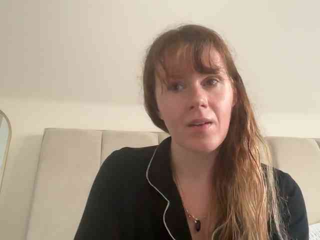 REDHEADROSIE webcam
