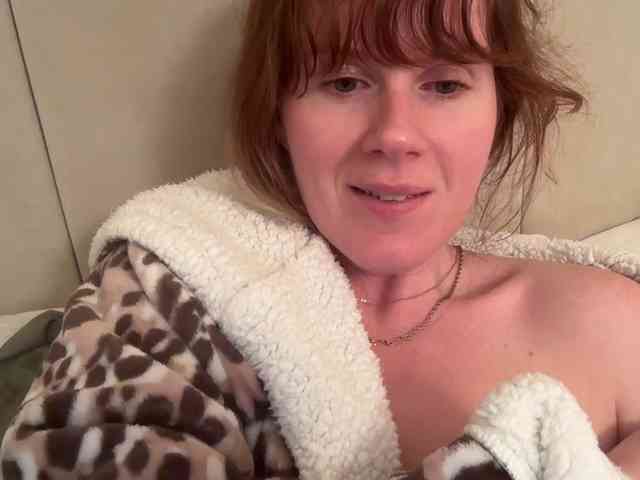 REDHEADROSIE webcam
