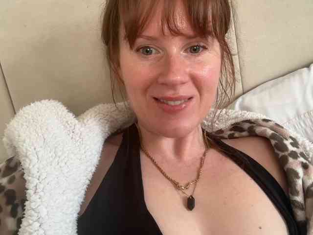 REDHEADROSIE webcam