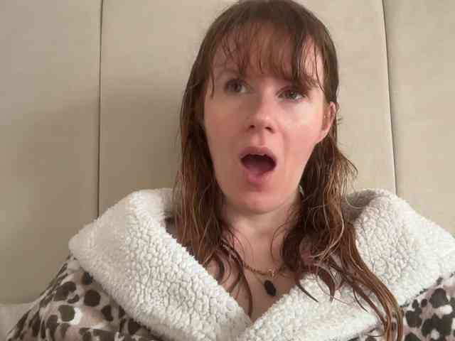REDHEADROSIE webcam