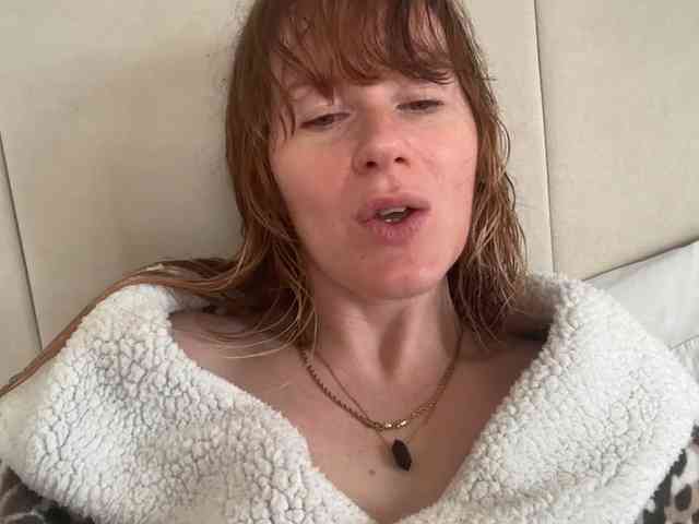 REDHEADROSIE webcam