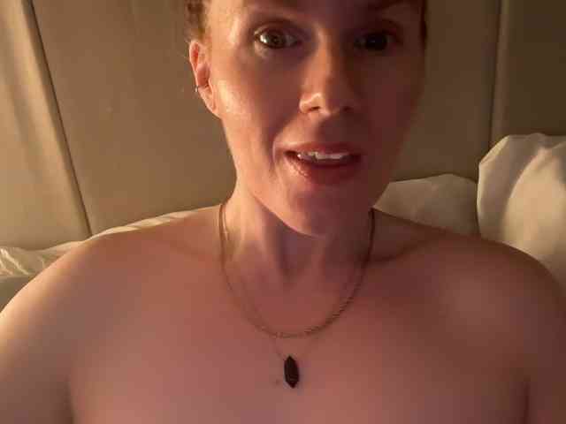 REDHEADROSIE webcam