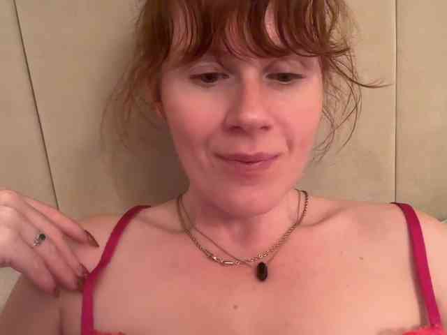REDHEADROSIE webcam