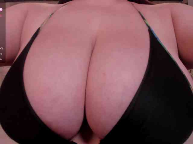 anyi-sweet-tits webcam