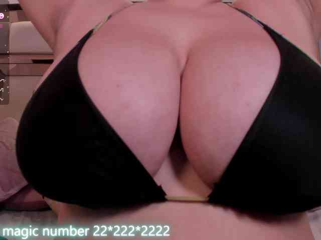 anyi-sweet-tits webcam