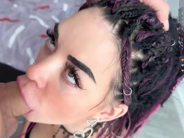 Entrez le videochat erotique avec le
modèle Travel-couple Travel-couple