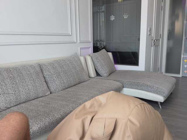 Accedi alla chat con il nickname Travel-couple Travel-couple