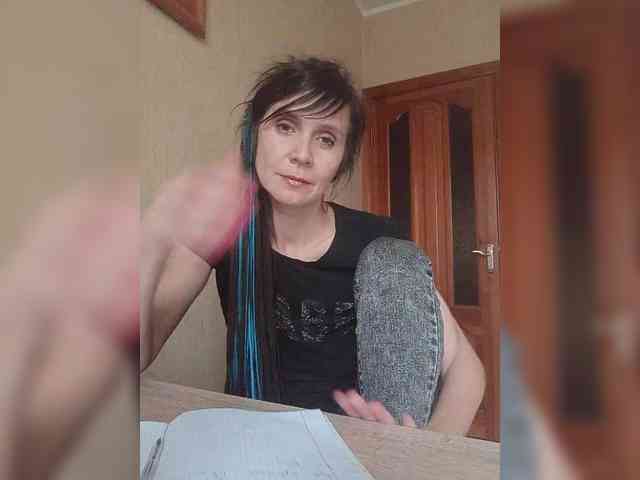 Hellenalonenochka webcam