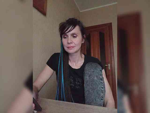 Hellenalonenochka webcam