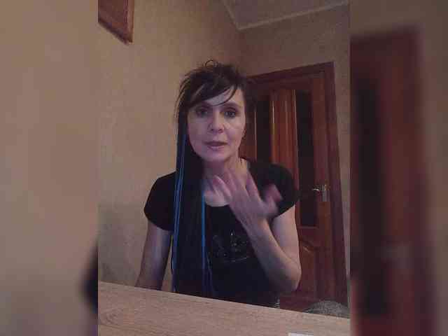 Hellenalonenochka webcam