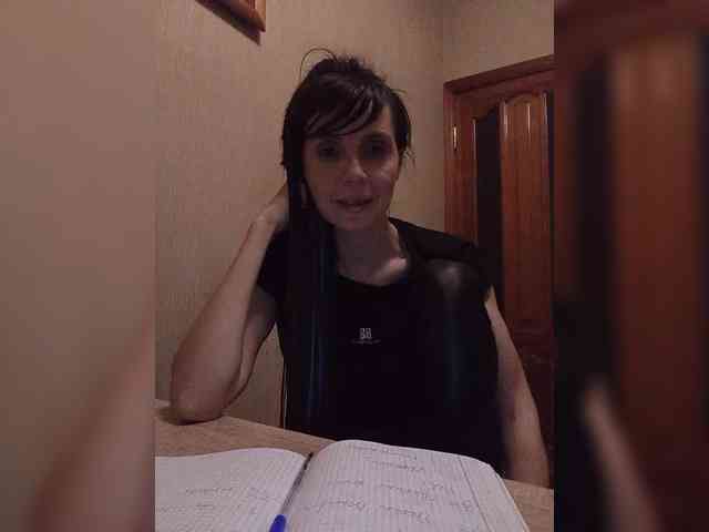 Hellenalonenochka webcam
