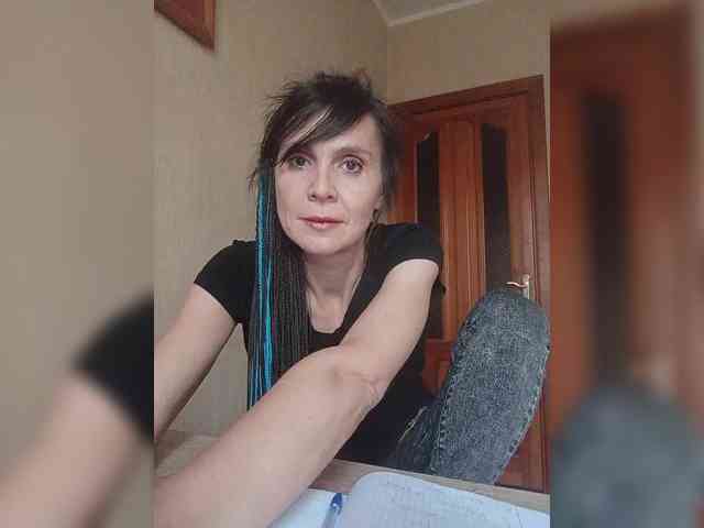 Hellenalonenochka webcam