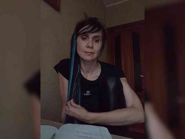Hellenalonenochka webcam