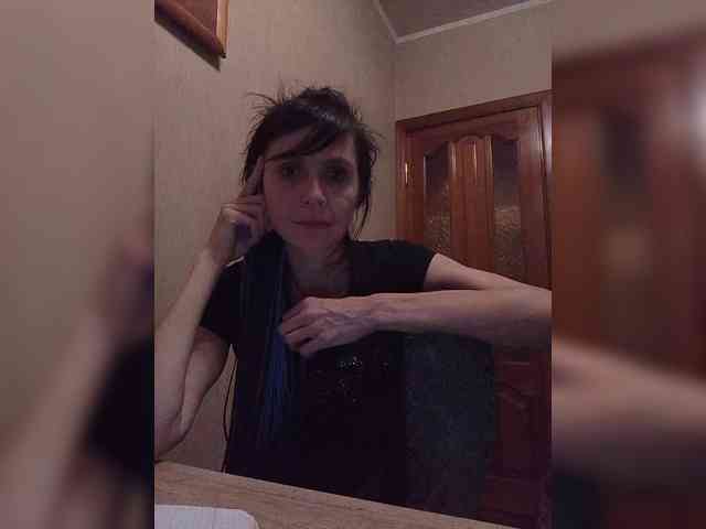 Hellenalonenochka webcam