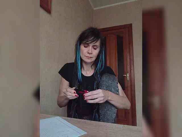 Hellenalonenochka webcam