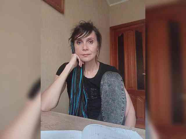 Hellenalonenochka webcam