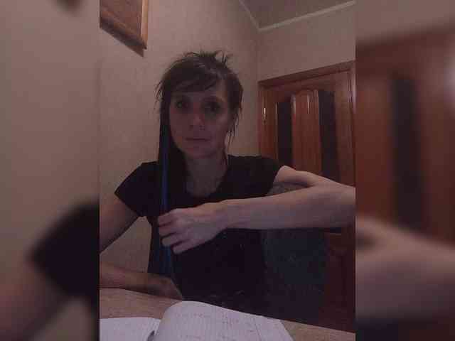 Hellenalonenochka webcam