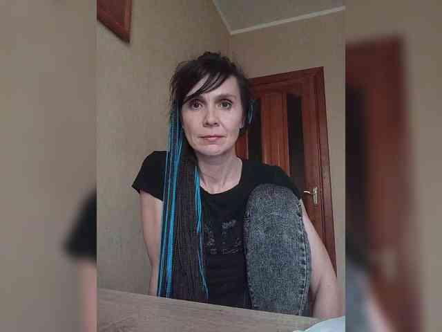 Hellenalonenochka webcam