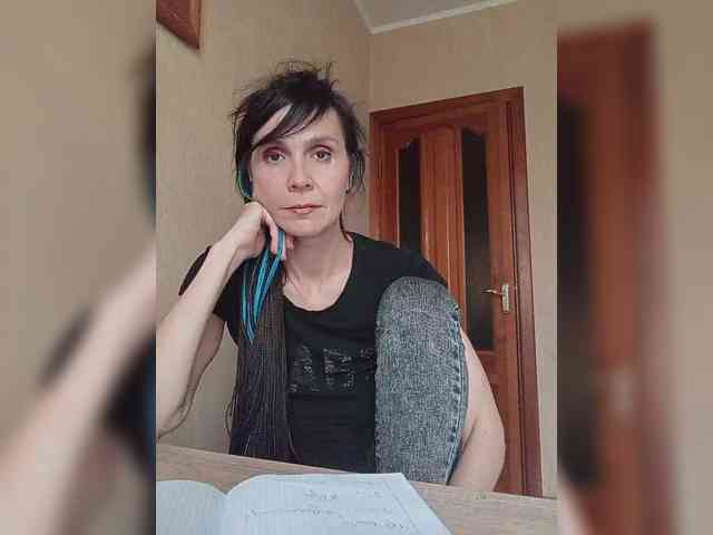 Hellenalonenochka webcam