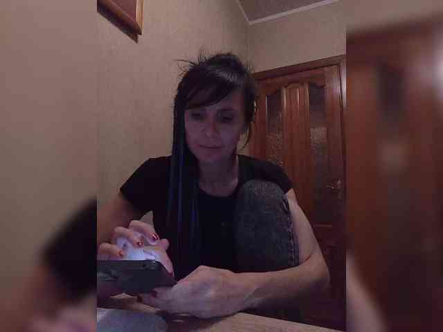 Hellenalonenochka webcam