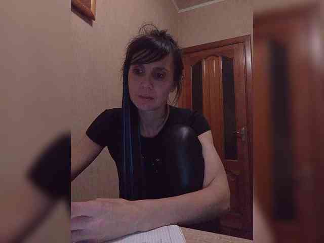 Hellenalonenochka webcam