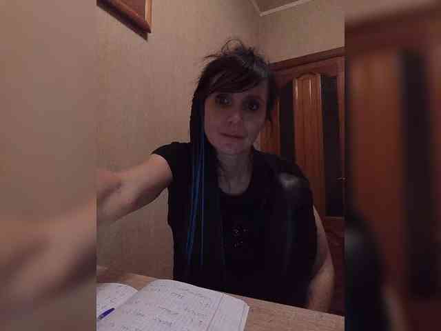 Hellenalonenochka webcam