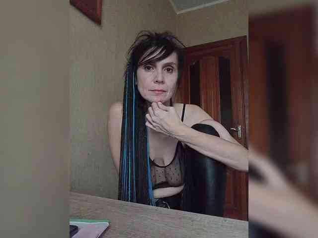 Hellenalonenochka webcam