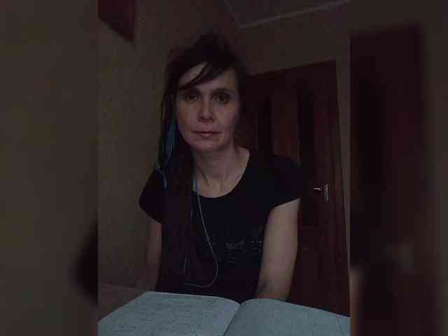 Hellenalonenochka webcam