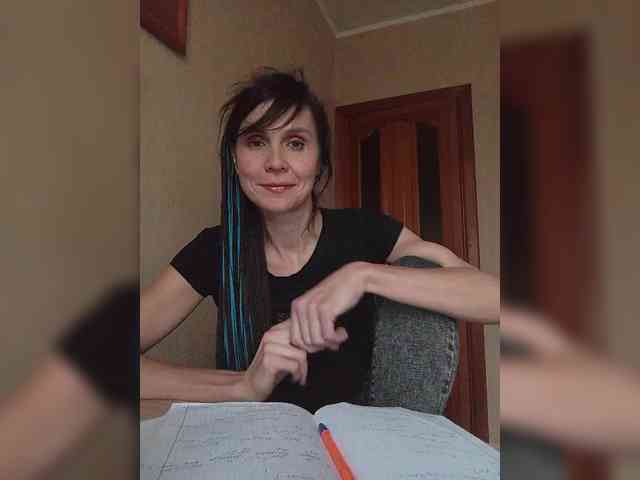 Hellenalonenochka webcam