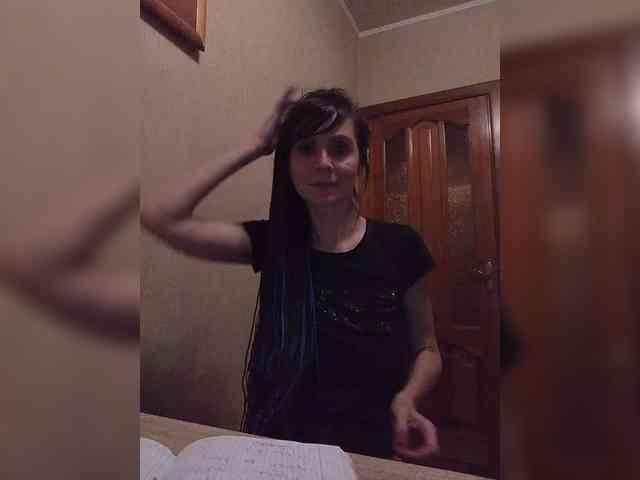 Hellenalonenochka webcam