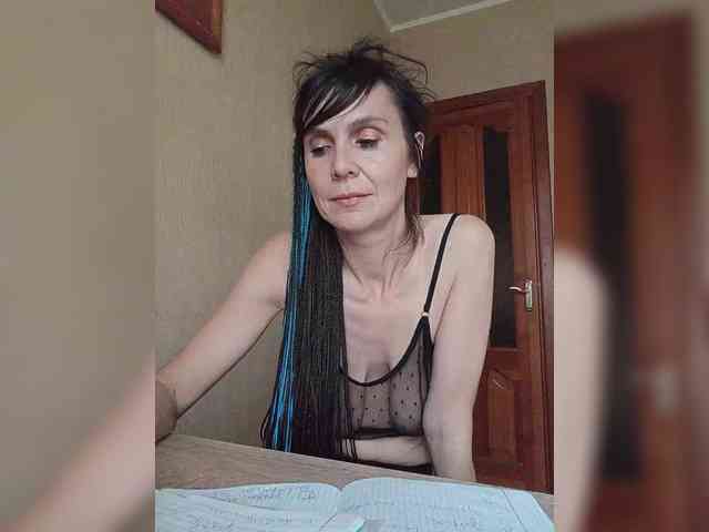 Hellenalonenochka webcam