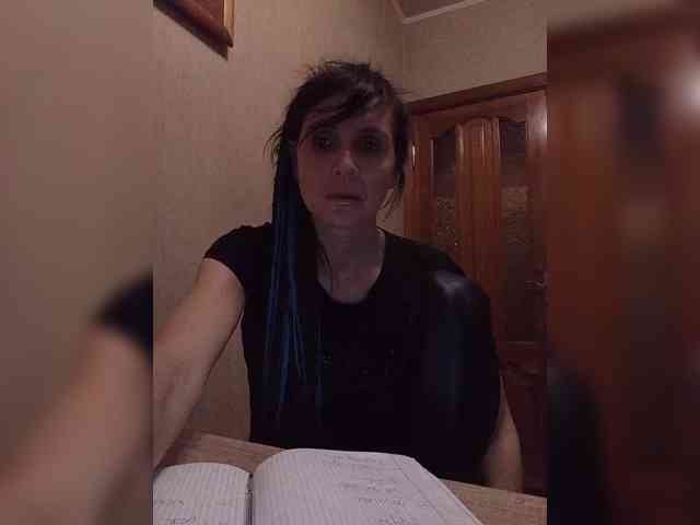Hellenalonenochka webcam